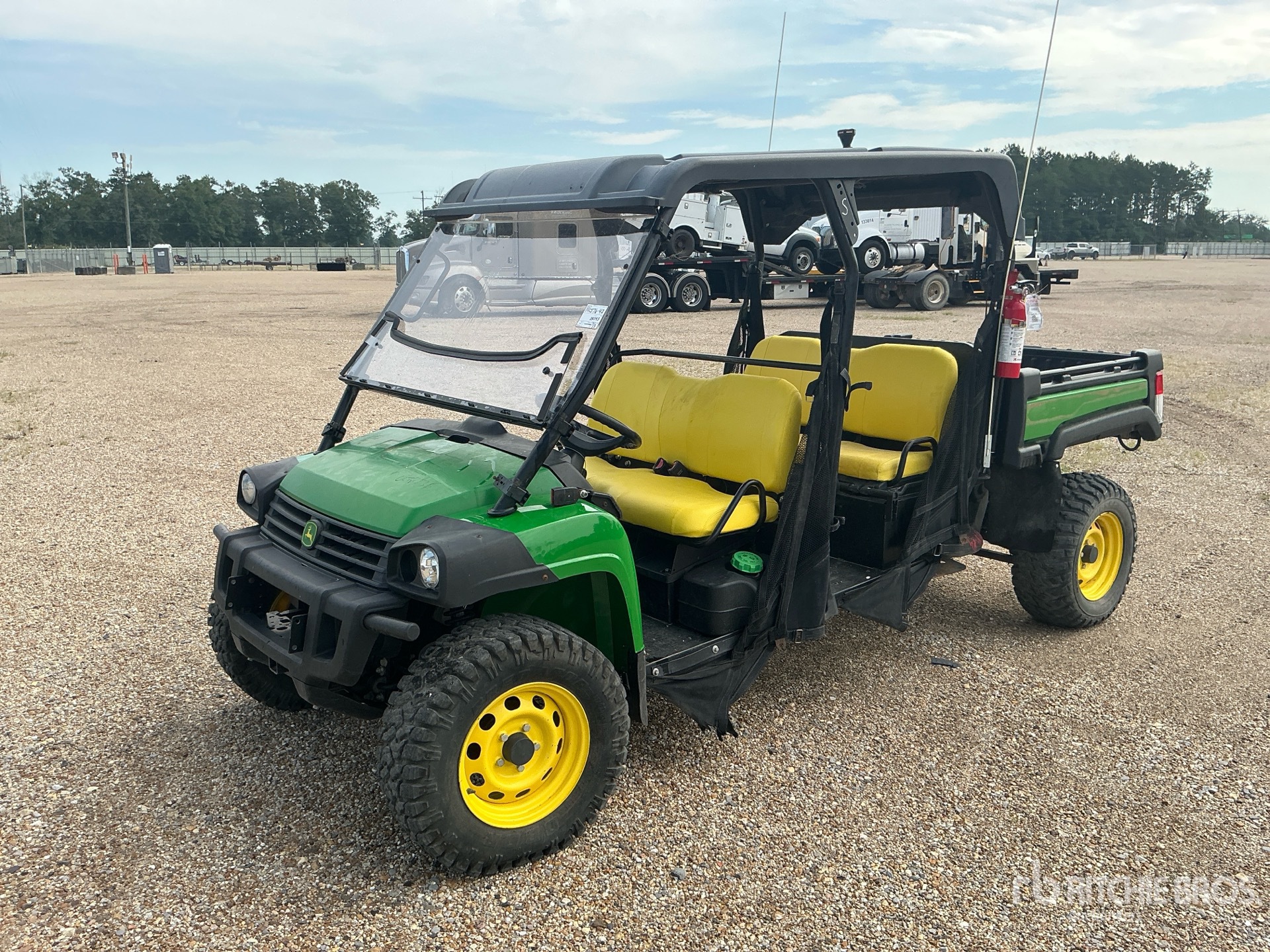 2022 John Deere XUV855M S4 Gator 4x4 Utility Vehicle