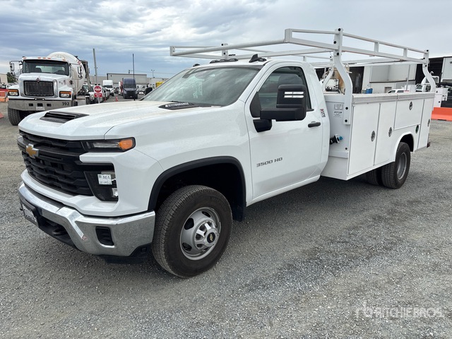 2024 Chevrolet Silverado 3500 4x2 Utility Truck