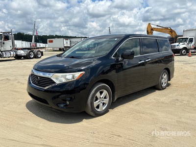 2013 Nissan Quest ميكروباص