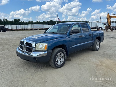 2005 Dodge Dakota 4x2 Crew Cab Pickup