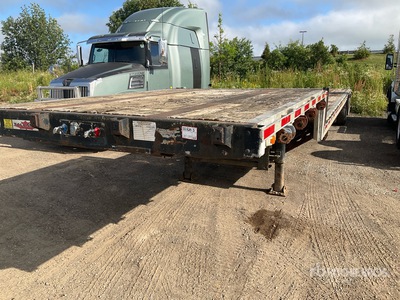 1999 48 ft T/A Step Deck Trailer