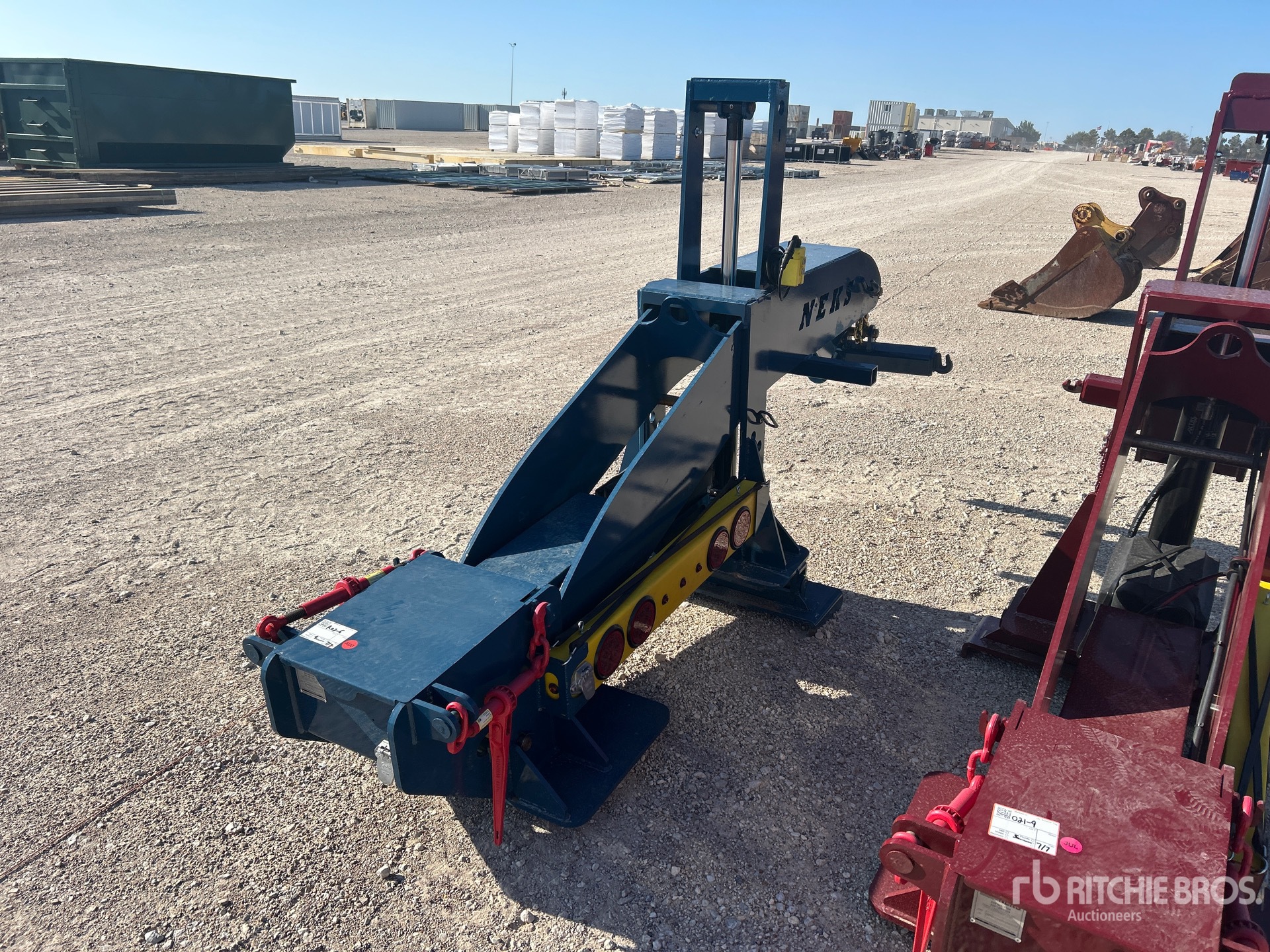 2026 Neks Hydraulic Fifth Wheel Wrecker Attachment (Unused)
