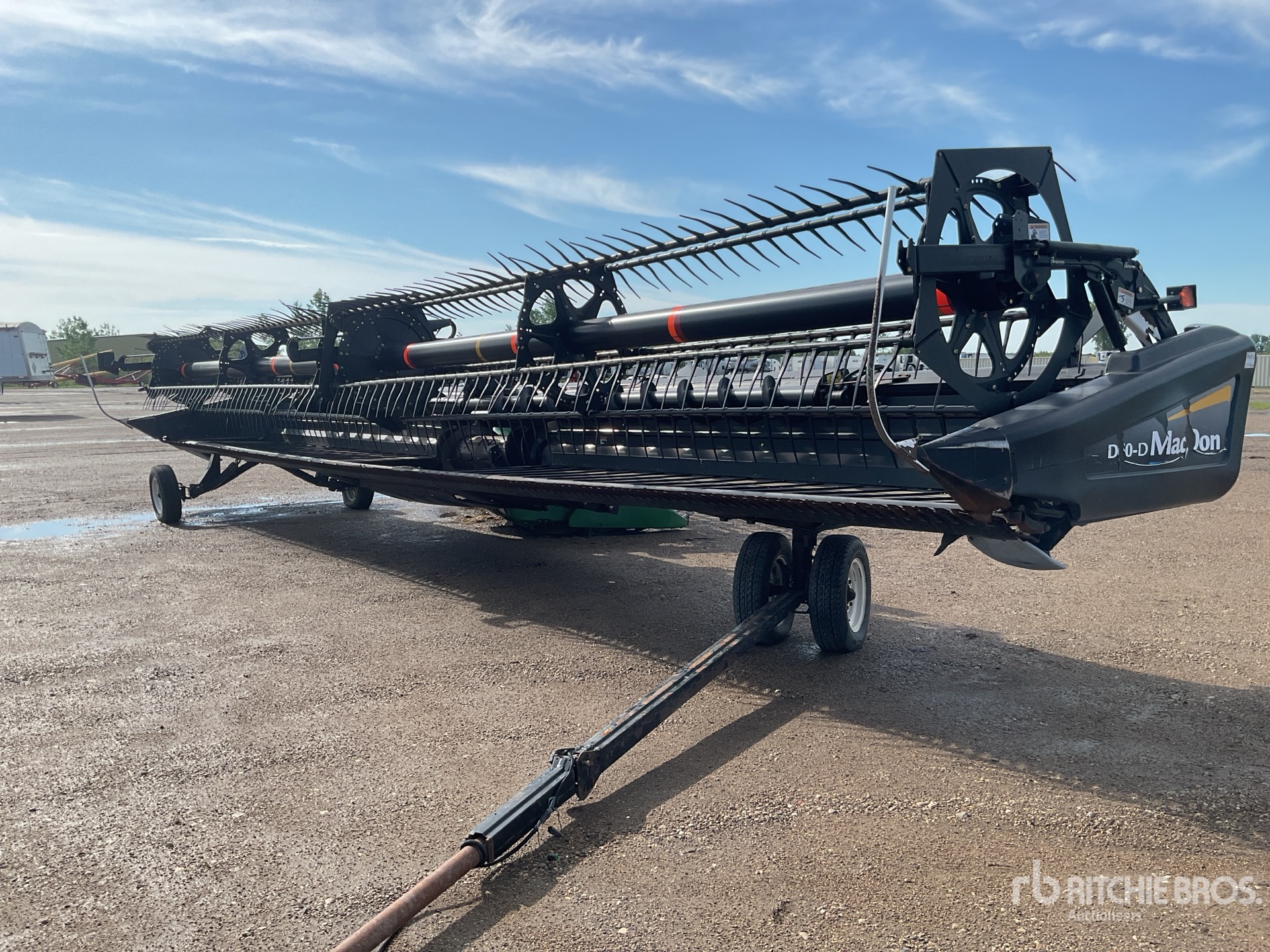MacDon D60 Combine Header