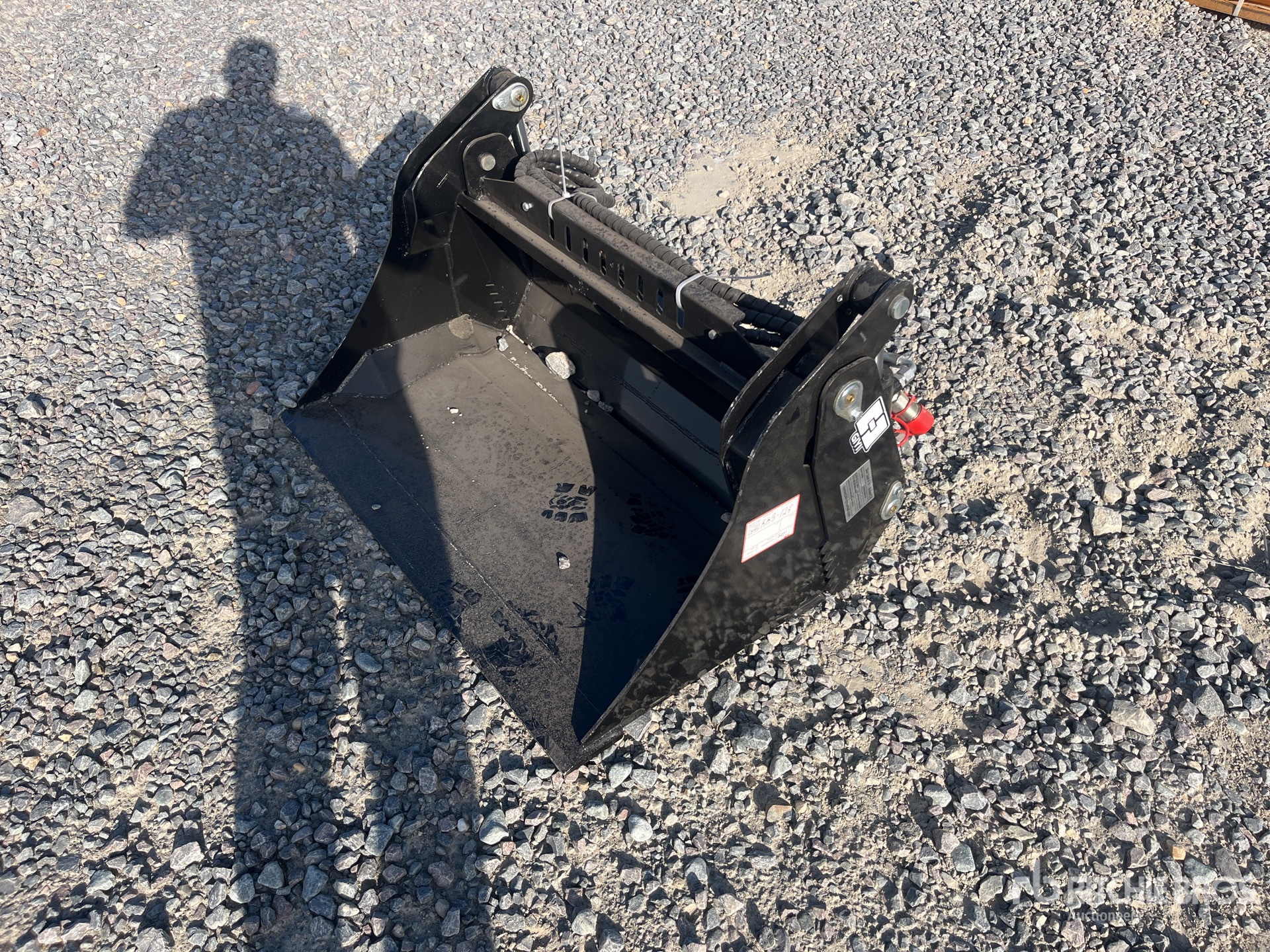 2026 GIYI GY-XKH39 1000 mm Q/C Multi-Purpose Mini Skid Steer 4 in 1 Bucket Skid Steer Bucket (Unused)