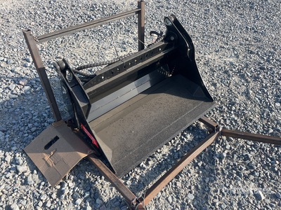2026 GIYI XKH39 1000 mm Q/C Multi-Purpose Mini Łyżka do miniładowarek (Unused)