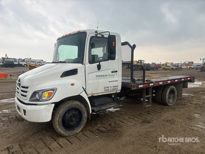 2005 Hino FB165 4x2 Flatbed Truck