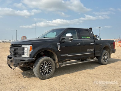 2017 Ford F-350 Platinum 4x4 Crew Cab Pickup