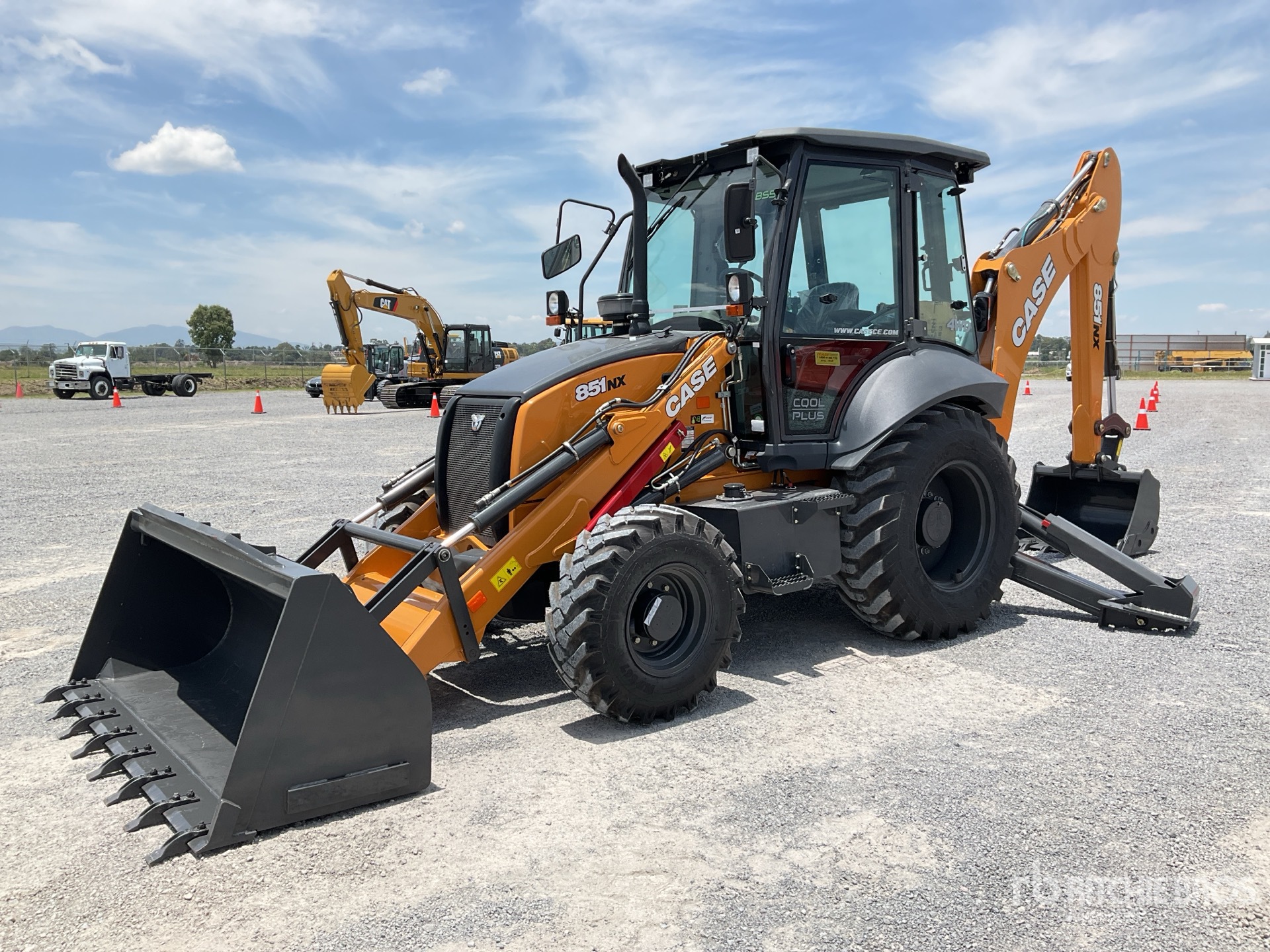 2025 Case 851NX 4x4 Retroexcavadora (Sin Usar) / Backhoe Loader (Unused)