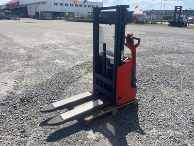 2021 Fenwick-Linde L10 Electric Stacker