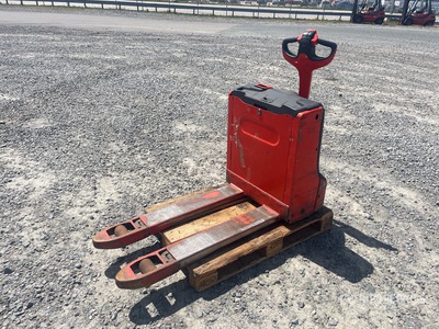 2021 Linde t16 Electric Stacker
