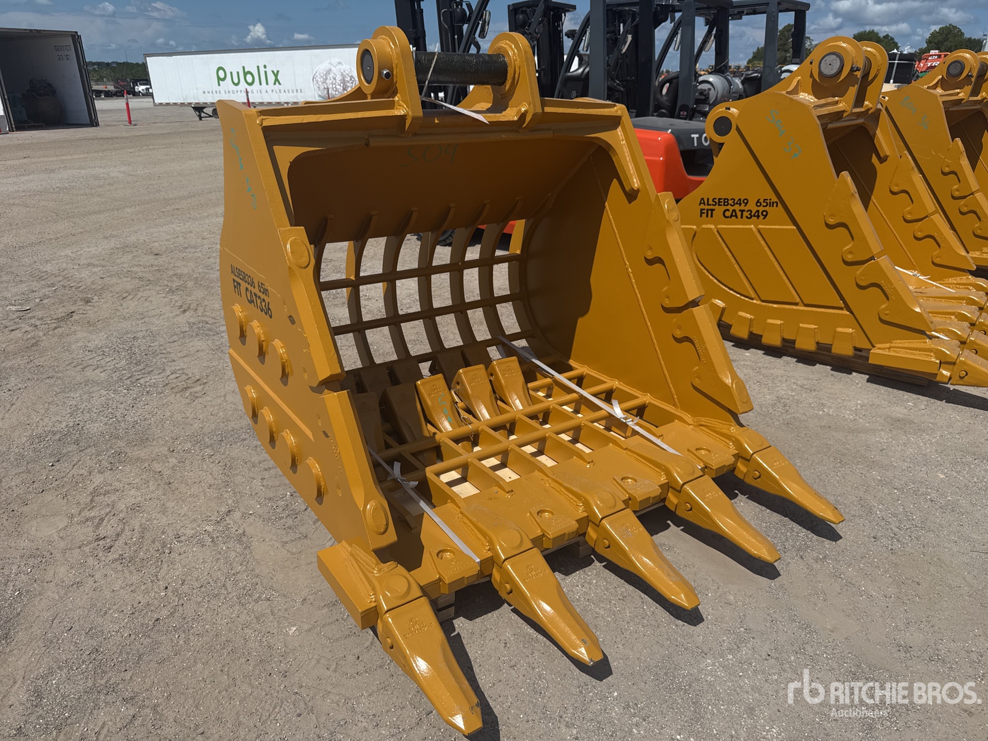 2026 LYALS ALSESB336 65 in Digging Excavator Bucket - Fits Cat 336 (Unused)
