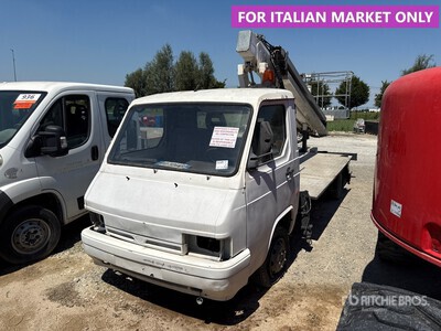 1999 Cela TEL18 on 1999 Nissan Trade 100 Bucket Truck (Inoperable)