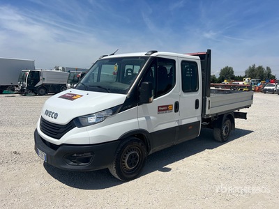 Iveco Daily 35-120 Crew Cab شاحنة مسطحة