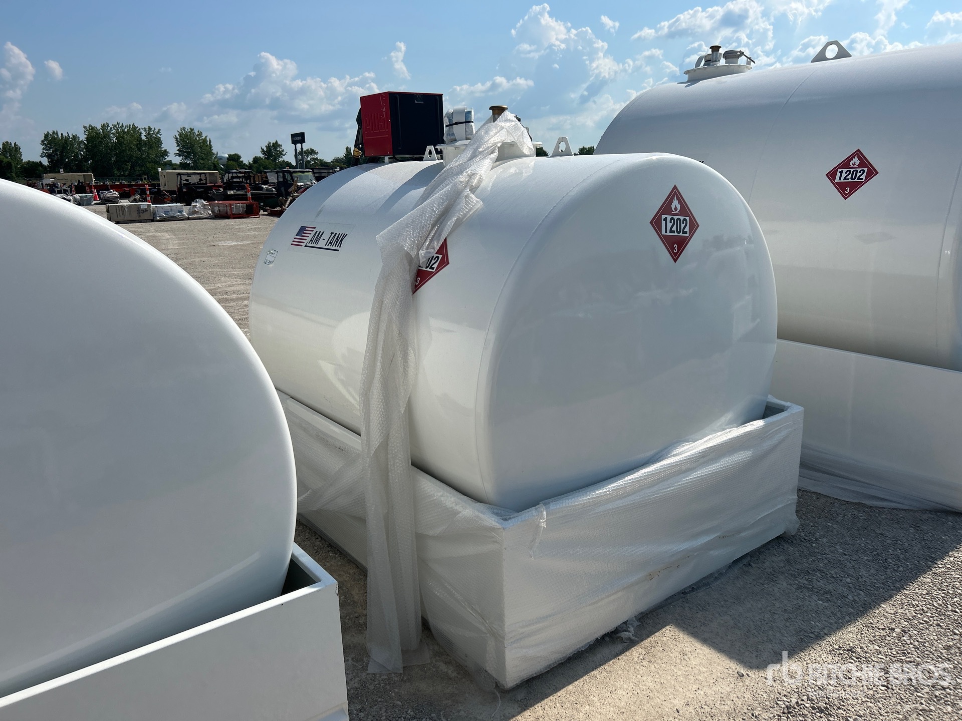 2026 AM Tank 1000 gal Skid Mounted Steel Diesel Storage and Dispensing Tank (Unused)