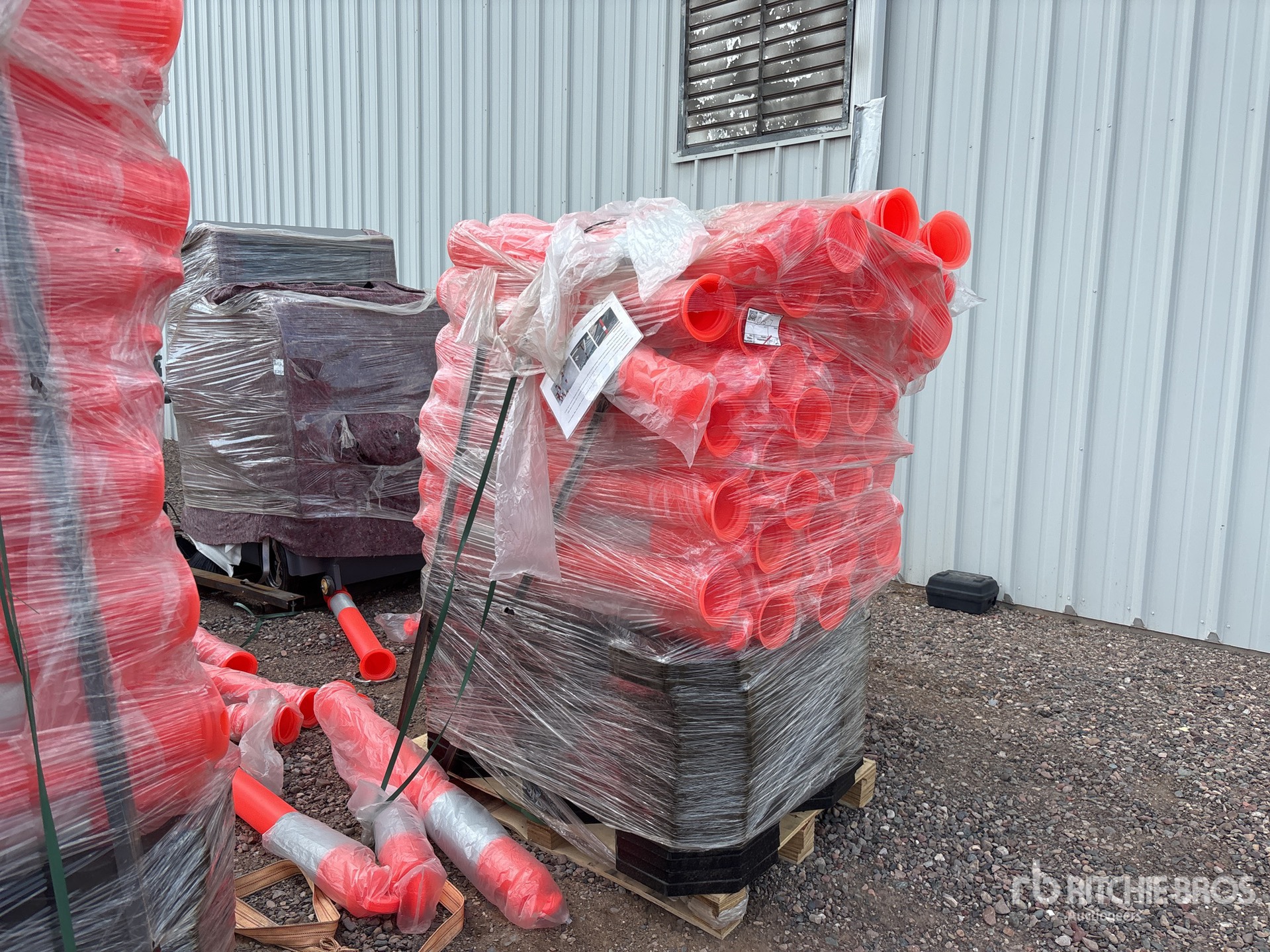 Quantity of (100) 2026 Terratop TC-100 Delineator
