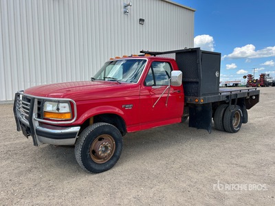 1996 Ford F-350 4x2 Flatbed Truck