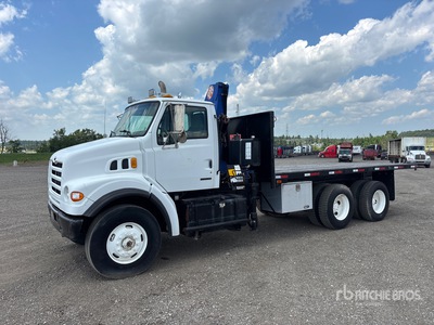 2004 PM Pm1022 10910 lb Knuckle Boom on 2000 Sterling L7500 Boom Truck