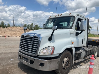 2017 Freightliner Cascadia 125 T/A Day Cab Truck Tractor
