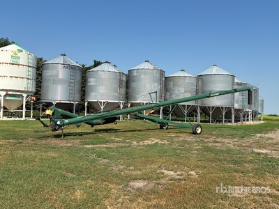 Spray-air 42-61 12 in x 61 ft Swing Grain Auger