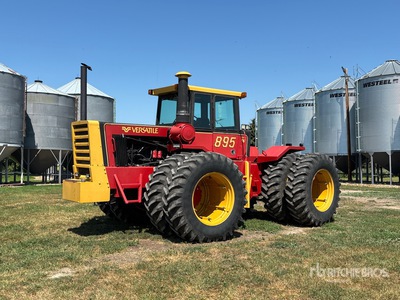1982 Versatile 895 Articulated 4WD Tractor