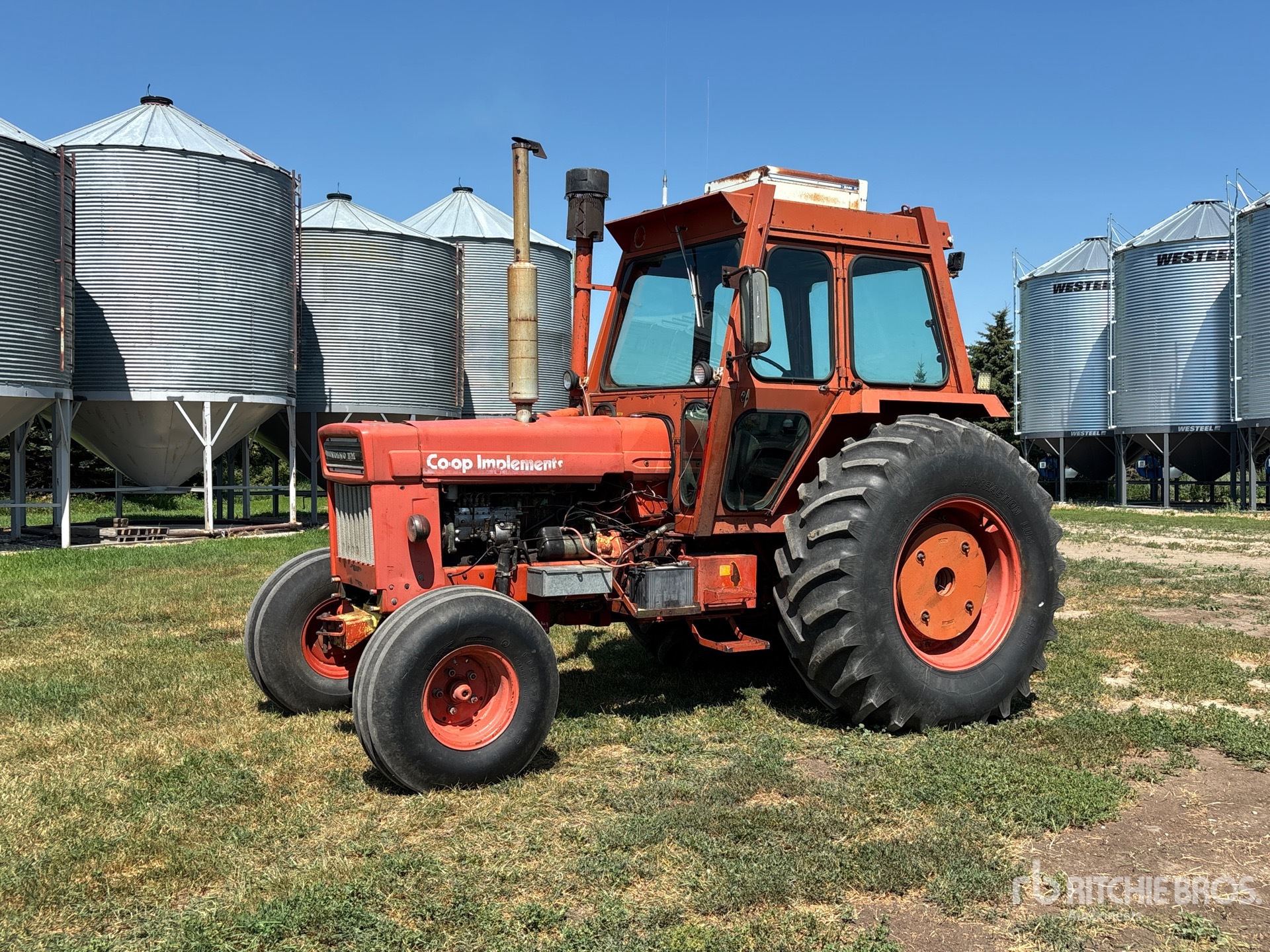 Volvo BM T810 2WD Tractor
