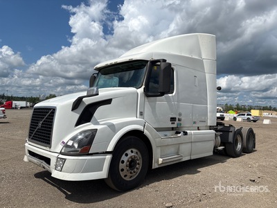 2014 Volvo VNL 6x4 T/A Sleeper Truck Tractor