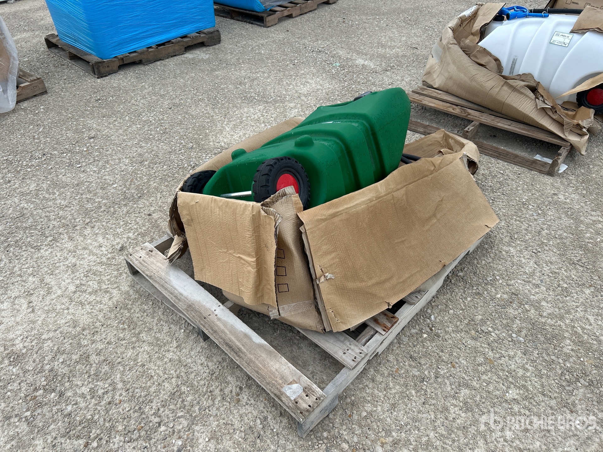 2026 AM Tank 40 gal Portable Poly Diesel Tank (Unused)