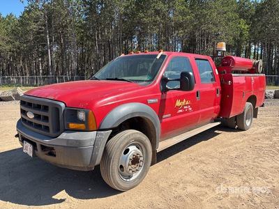 2005 Ford F-450 XL 4x2 Crew Cab Ciężarówka użytkowa