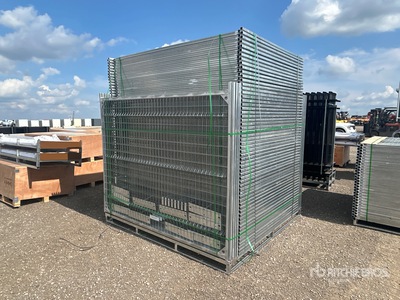 Quantity of (137) 7 ft 6 in x 6 ft Galvanized Temporary Clôture du site (Unused)