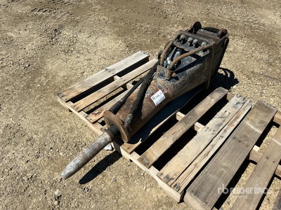 Bobcat 14 in Hydraulic Breaker ملحقات معدة الحمل الصغيرة المجنزرة المتنوعة