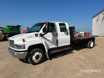 2007 GMC 5500 4x2 Crew Cab Flatbed Truck