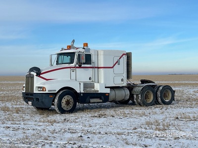 1989 Kenworth T600 6x4 T/A Sleeper Truck Tractor