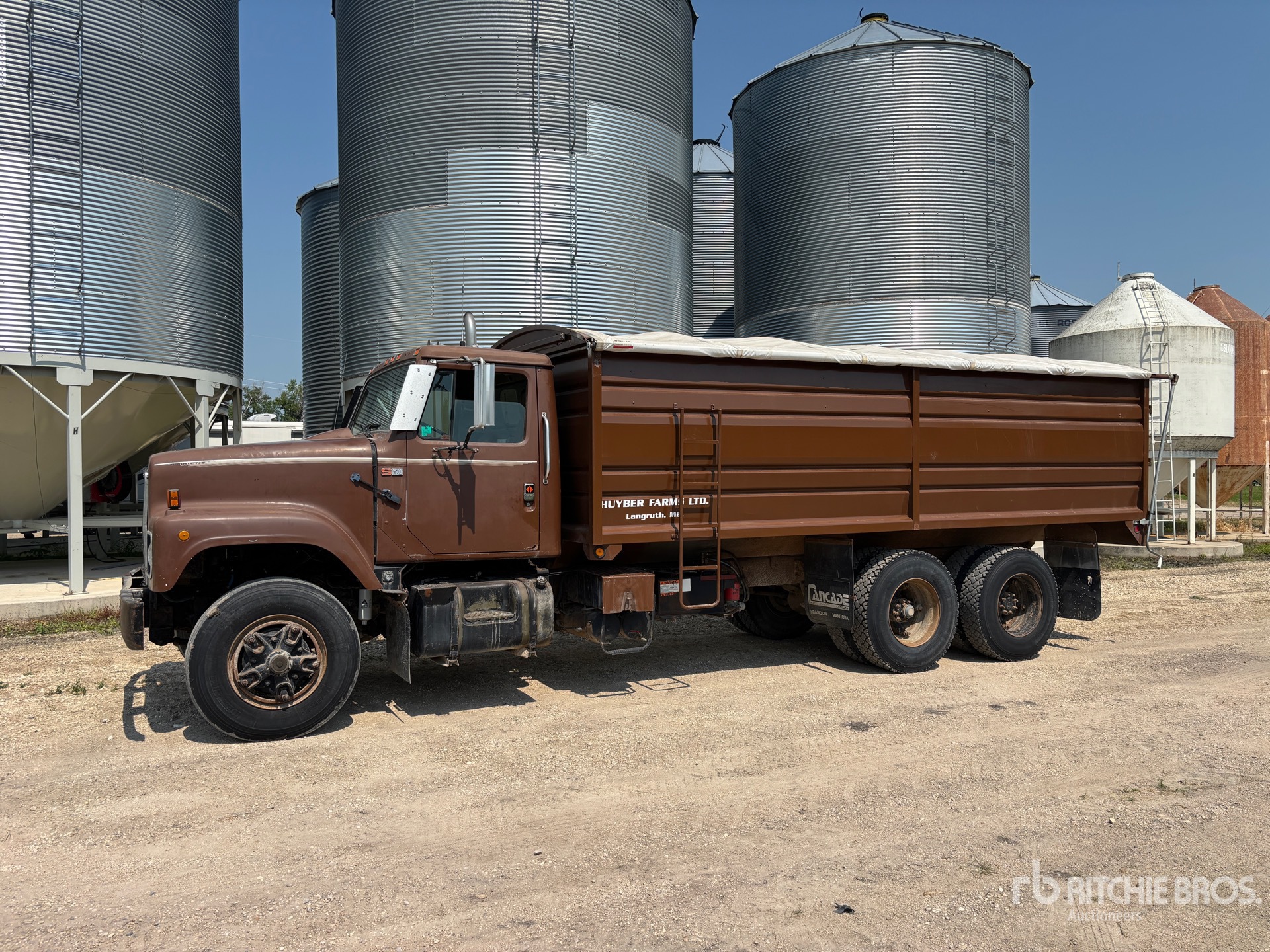 1987 International S2500 6x4 Grain Truck
