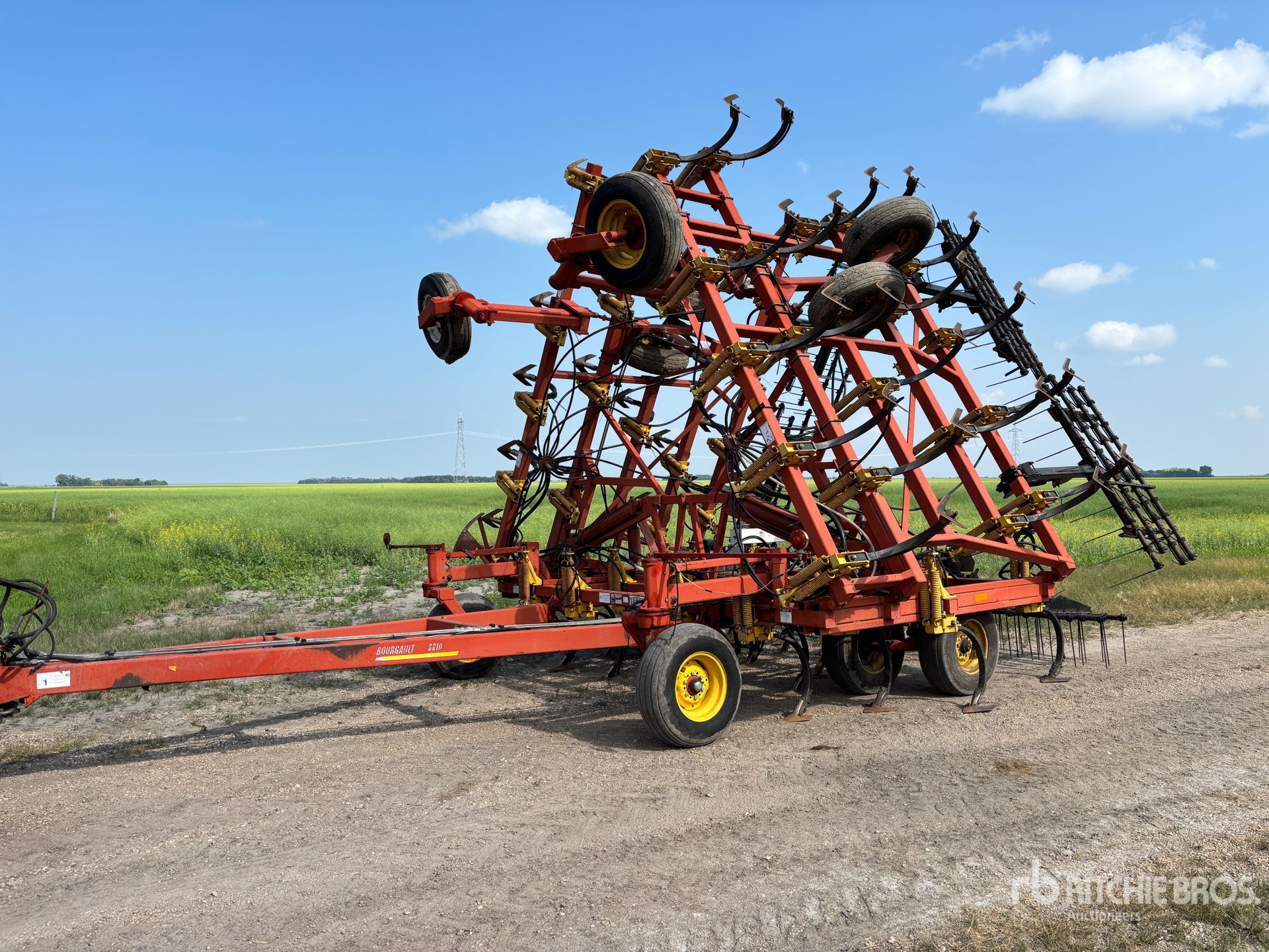 2010 Bourgault 8810 40 ft Cultivator