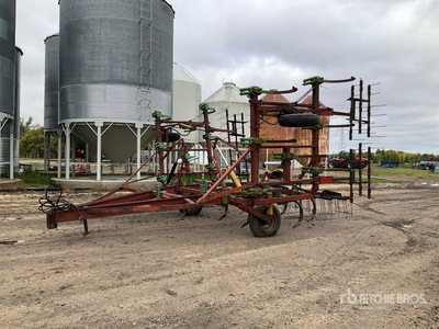 Morris CP-425 27 ft Cultivator