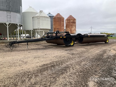 2010 Mandako LR4258 45 ft Land Roller