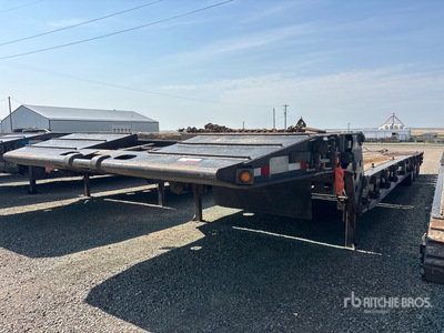 2014 Gerrys KSN101 40 ton 53 ft Tri/A Folding Neck Trailer