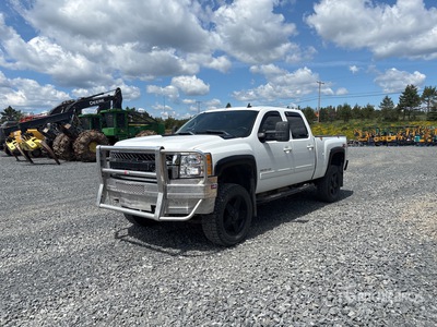 2012 Chevrolet Silverado 2500 HD LTZ 4x4 Crew Cab Pickup