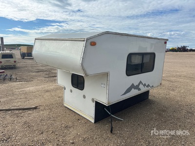 2022 Sundowner FRD 8 ft سيارة اسعافات اولية