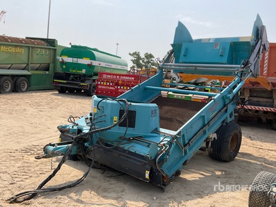 2018 Kassbohrer Gelandefahrzeug Beach Tech  2800 Ride-On Hydraulic Beach Cleaner