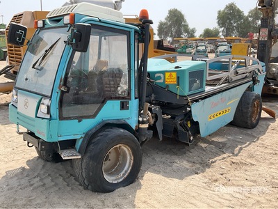 2019 Kassbohrer Beach Tech Ride-On Hydraulic Beach Cleaner