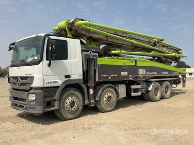 2017 Zoomlion 56X-6RZ 56 m on 2017 Mercedes-Benz Actros 4141 8x4 Twin-Steer Camion pompe à béton