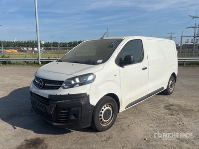 Opel Vivaro Cargo Van (Inoperable)