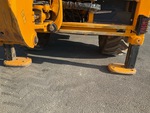 Chassis with Outriggers