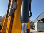 Hydraulics with Bucket Cylinder
