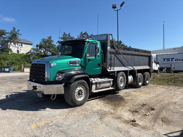 2017 Freightliner 8x4 Tri/A Dump Truck