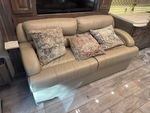 Interior with Slide Internal Seals