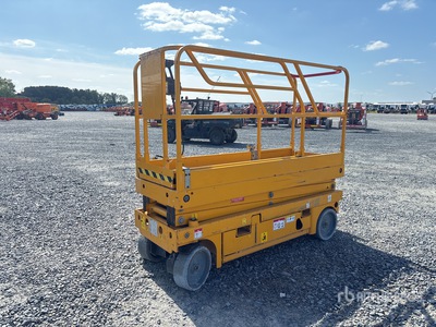 2014 Haulotte COMPACT 8CU Electric Piattaforma aerea verticale