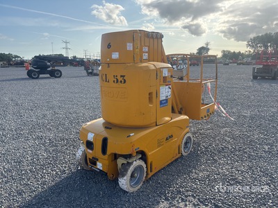 2000 Toucan 1010 Vertical Mast Lift