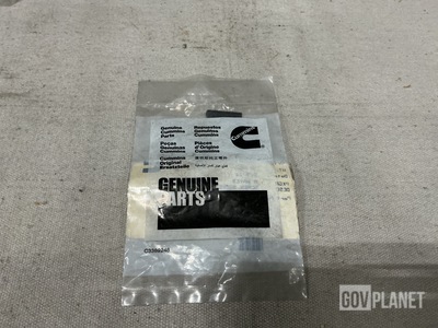 (86) Cummins 195755 Screws